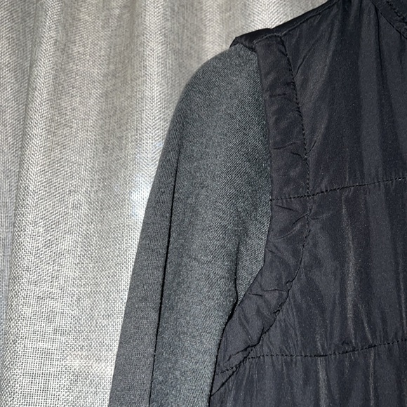 EUC RVCA Women’s Snap Front Hoodie / Quilted Vest Lightweight Combo Jacket - Picture 4 of 6